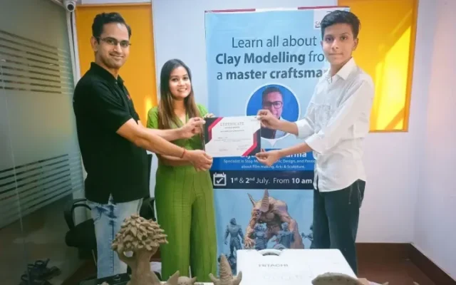 Class 12 Commerce Student Driving Change in Tech & Digital Marketing