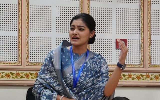 Ajuni Tiwari: How 1 Remarkable Jaipur Girl Brilliantly Conquered Fear, Youth Parliament, and the National Stage at Just 19